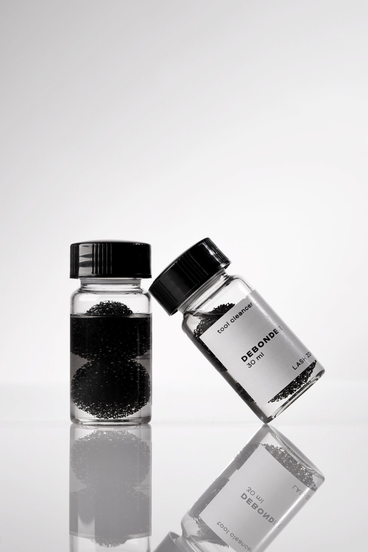 Debonder 15 ml
Liquido per pulire le pinzette 
Con 2 spugne 🧽