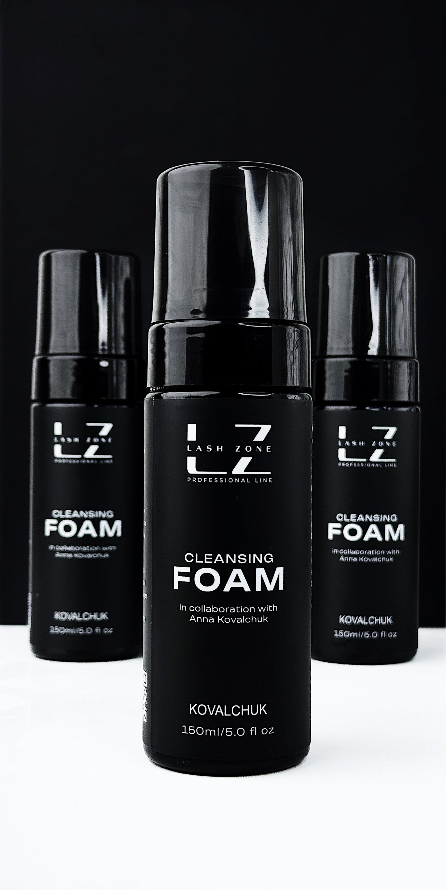 Lo shampoo deterge, sgrassa la pelle e ha un effetto battericida.